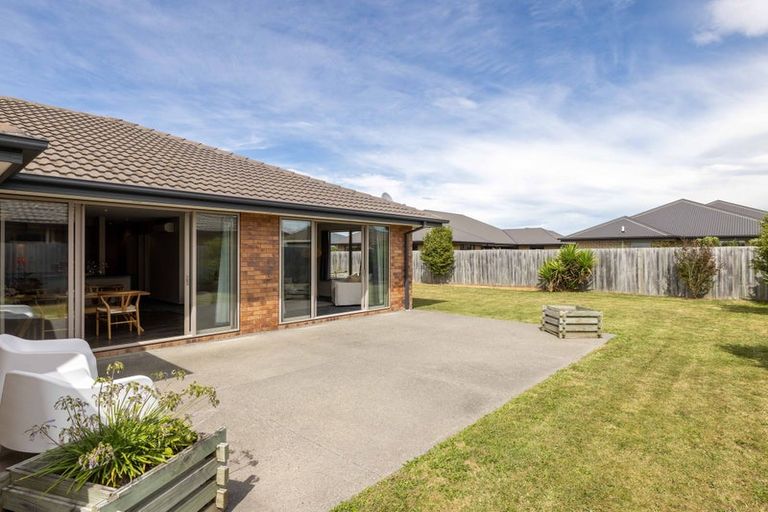 Photo of property in 12 Maple Place, Rangiora, 7400