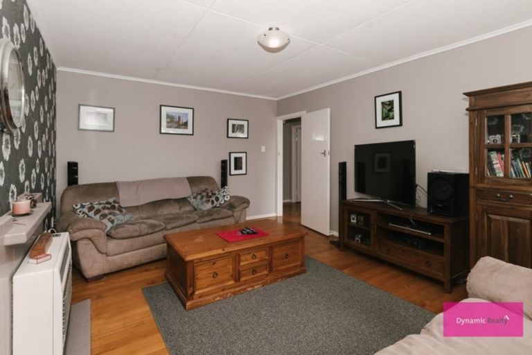 Photo of property in 11 Lewis Place, Highbury, Palmerston North, 4412