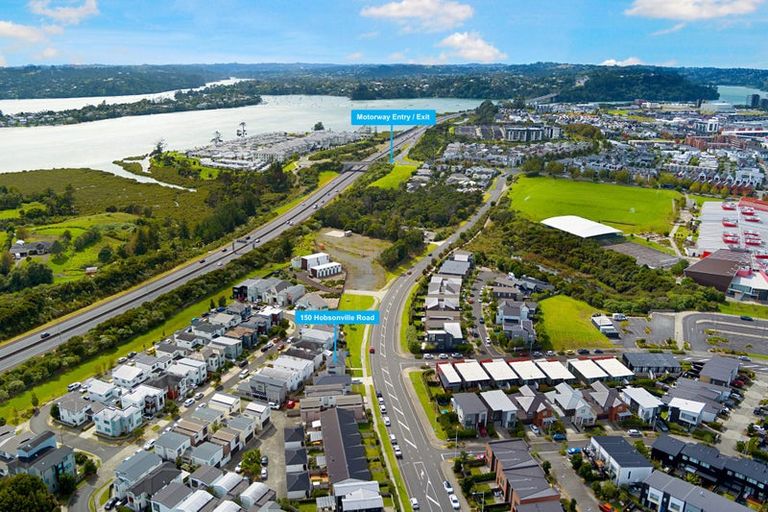 Photo of property in 48 Zita Maria Drive, Massey, Auckland, 0614