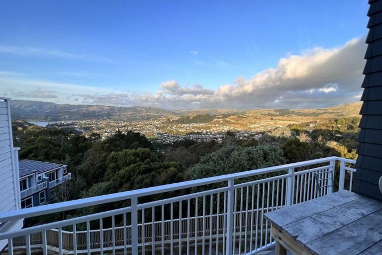 Photo of property in 4 Kopua Place, Whitby, Porirua, 5024