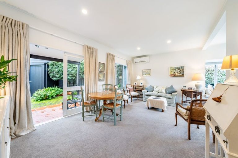 Photo of property in 4/23 Box Hill, Khandallah, Wellington, 6035