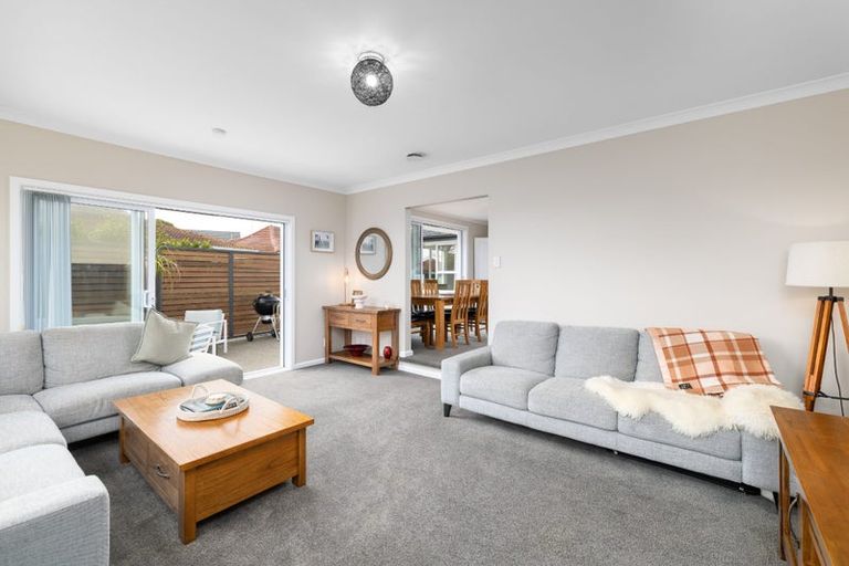 Photo of property in 10 Karnak Crescent, Russley, Christchurch, 8042