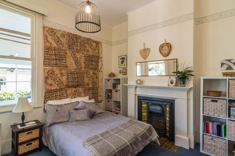 Photo of property in 66 Queens Drive, Lyall Bay, Wellington, 6022