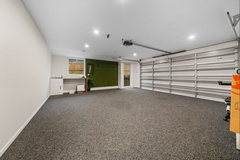 Photo of property in 16 Atutahi Street, Hurdon, New Plymouth, 4310