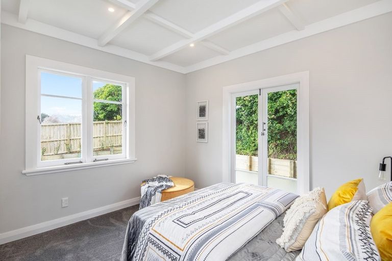 Photo of property in 21 Cambridge Road, Riverhead, 0820