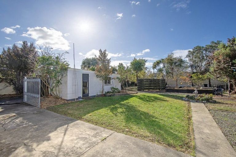 Photo of property in 11 Gilbert Street, Amberley, 7410