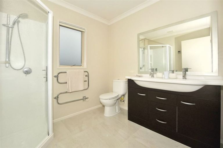 Photo of property in 35 Mataroa Place, Parklands, Christchurch, 8083