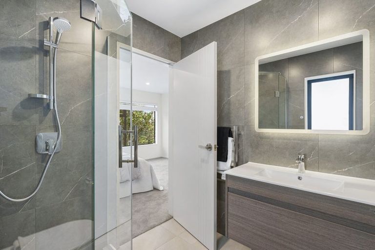 Photo of property in 10c Egret Court, Unsworth Heights, 0632