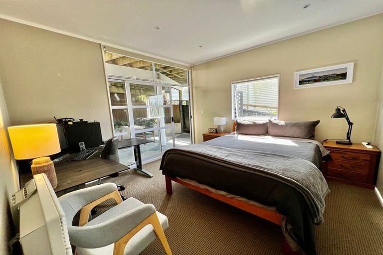 Photo of property in 90b Awa Road, Seatoun, Wellington, 6022