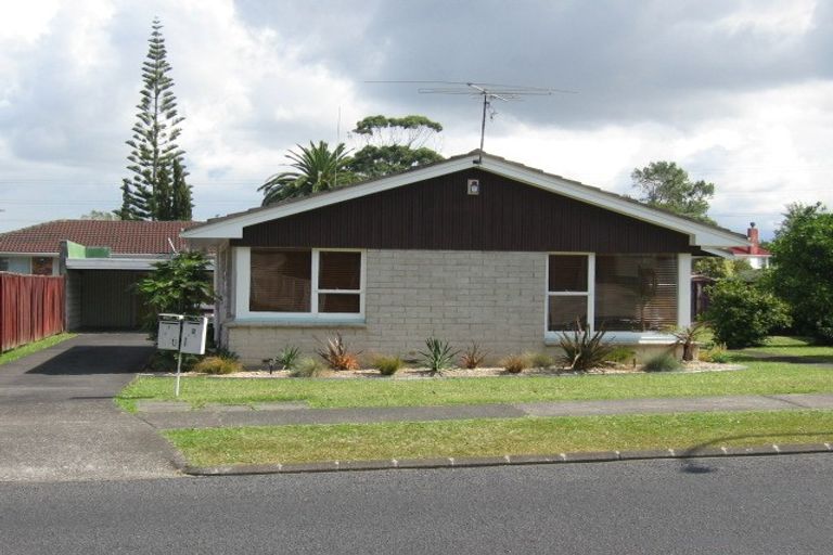 Photo of property in 2/61 Cardiff Road, Pakuranga, Auckland, 2010