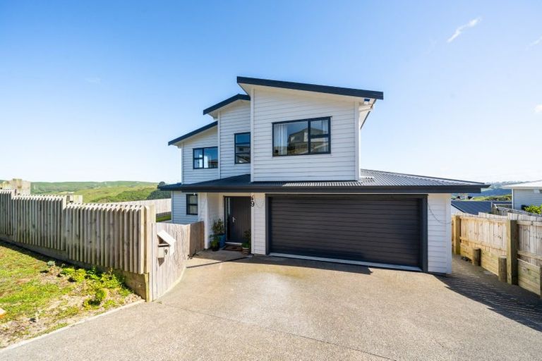 Photo of property in 9 Antigua Way, Grenada Village, Wellington, 6037