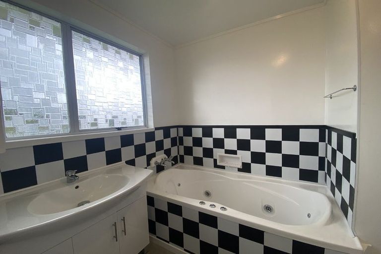 Photo of property in 146c South Road, Spotswood, New Plymouth, 4310