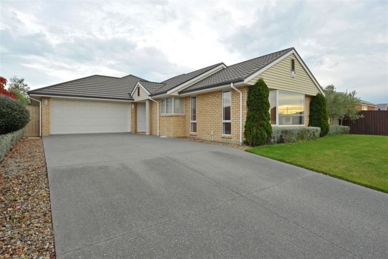 Photo of property in 18 James Hight Drive, Halswell, Christchurch, 8025