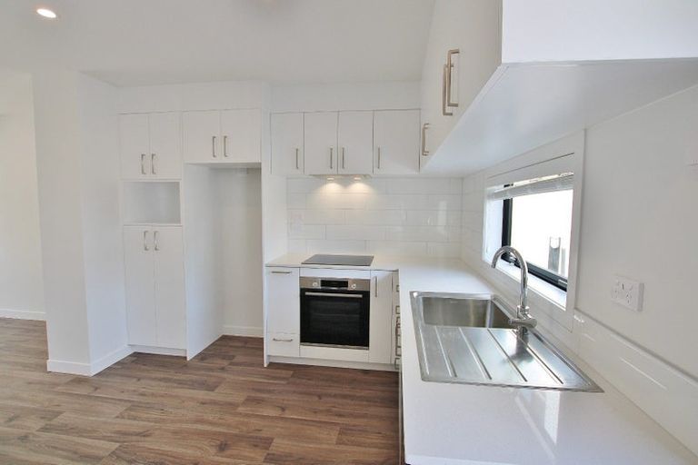 Photo of property in 31 Whanui Place, Mangere Bridge, Auckland, 2022
