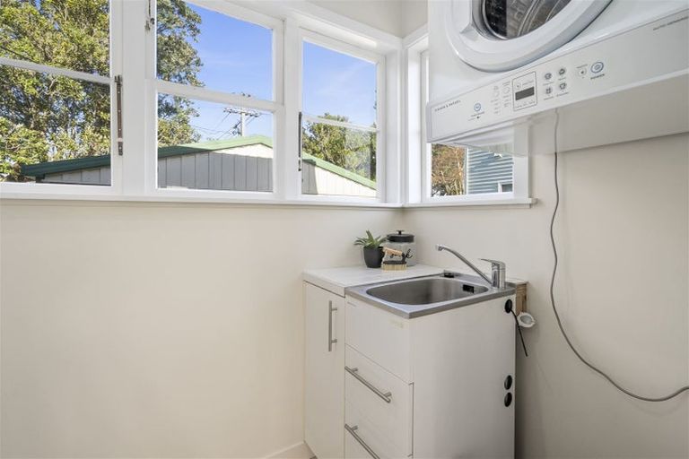 Photo of property in 5 Russell Street, Waterloo, Lower Hutt, 5011