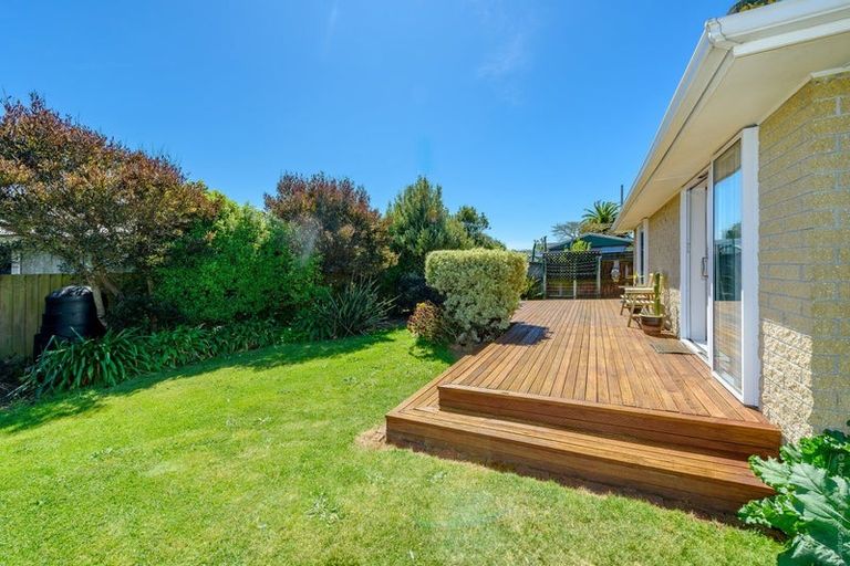 Photo of property in 28 Sandra Street, South New Brighton, Christchurch, 8062