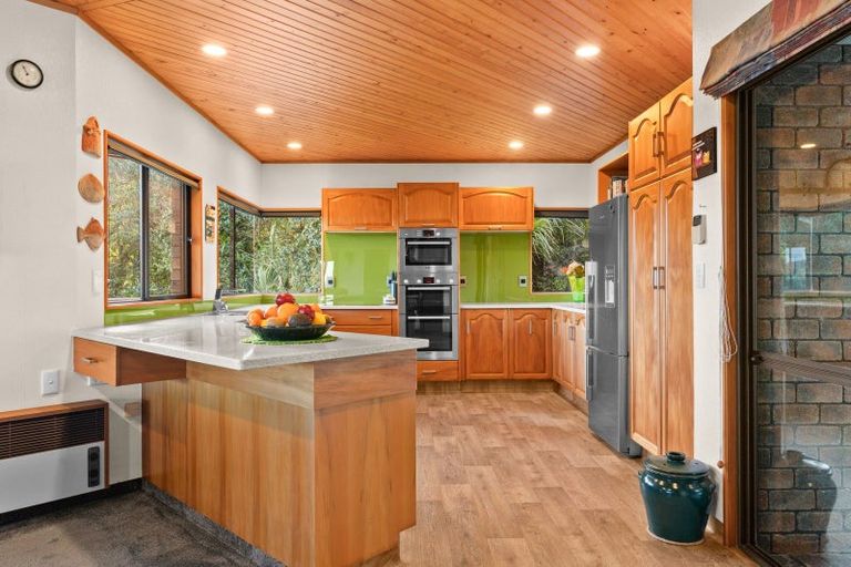 Photo of property in 20 Manganese Point Road, Tamaterau, Whangarei, 0174