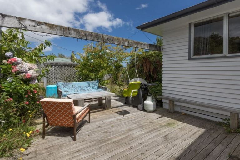 Photo of property in 2 Owhiti Street, Titahi Bay, Porirua, 5022