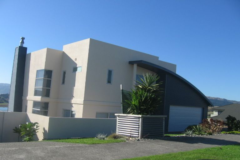 Photo of property in 16 The Masthead, Whitby, Porirua, 5024