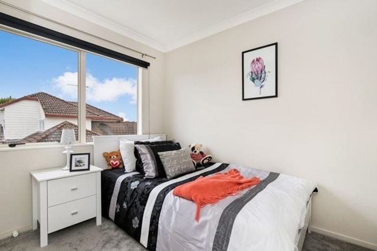 Photo of property in 12a Marne Road, Papakura, 2110