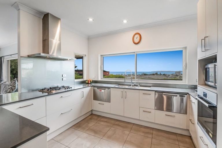 Photo of property in 23 Manhattan Rise, Orewa, 0931