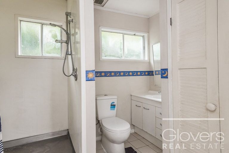 Photo of property in 327 Don Buck Road, Massey, Auckland, 0614