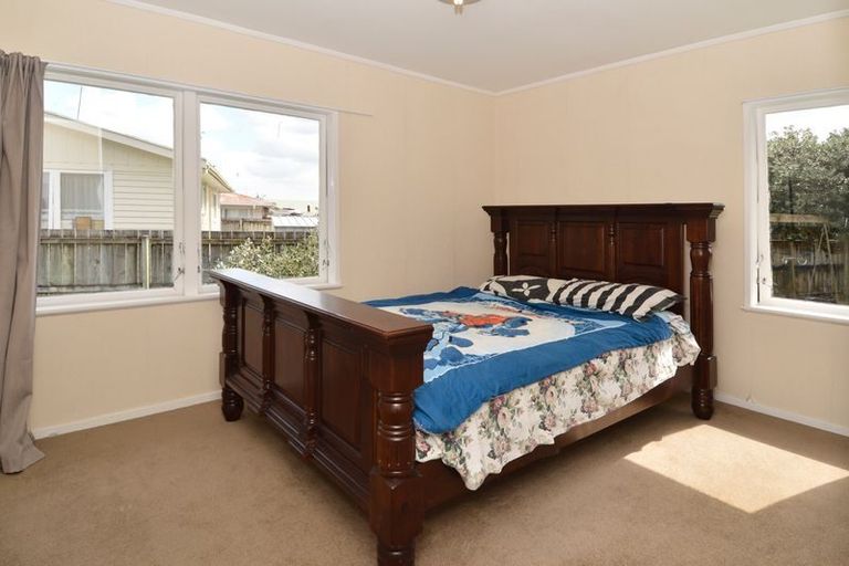 Photo of property in 21 John Gray Street, Papakura, 2110