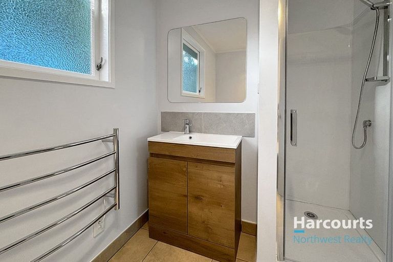 Photo of property in 50 Rehia Road, Massey, Auckland, 0614