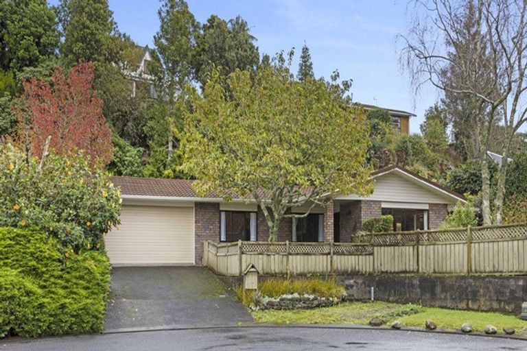 Photo of property in 13 Pentland Place, Highlands Park, New Plymouth, 4312