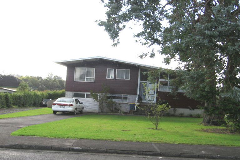 Photo of property in 34 Renata Crescent, Te Atatu Peninsula, Auckland, 0610