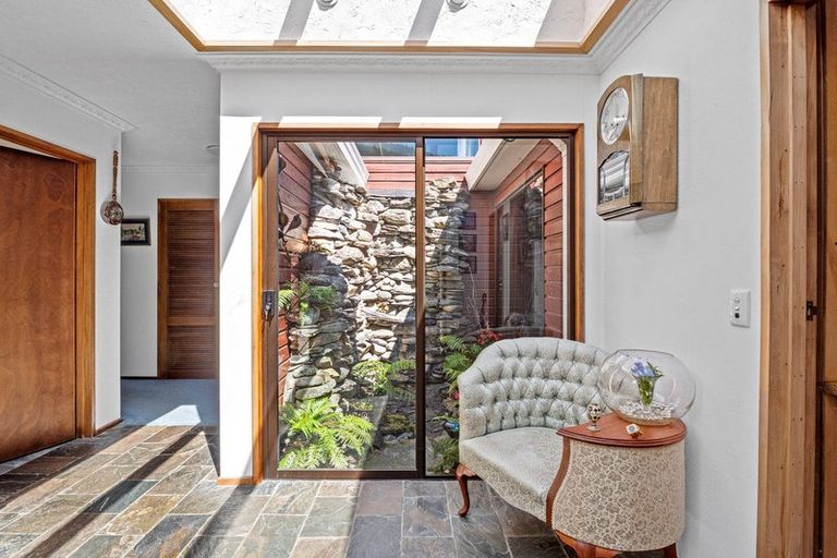 Photo of property in 19 Salmond Place, Queenstown, 9300