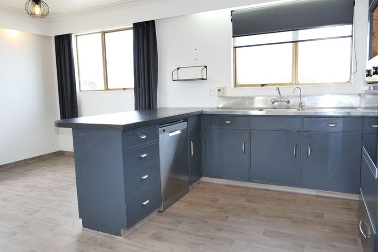 Photo of property in 2/10 Watson Drive, Paraparaumu Beach, Paraparaumu, 5032