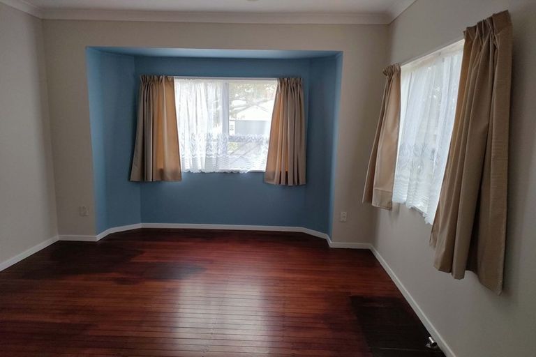 Photo of property in 145 Arran Road, Browns Bay, Auckland, 0630