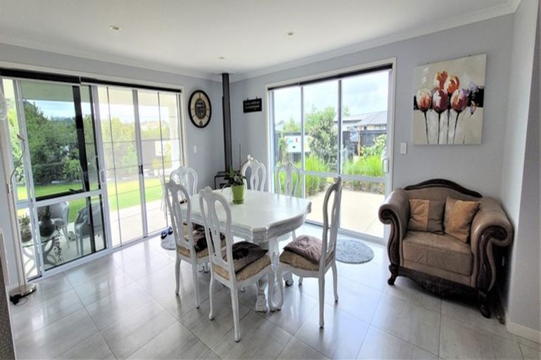 Photo of property in 266 Lakes Boulevard, Pyes Pa, Tauranga, 3112