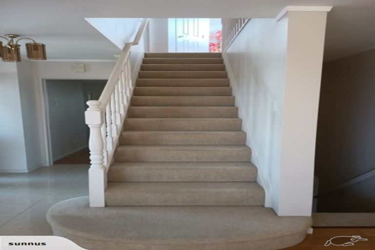 Photo of property in 12 Searidge Rise, West Harbour, Auckland, 0618