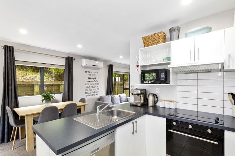 Photo of property in 25u3 Hollies Crescent, Johnsonville, Wellington, 6037