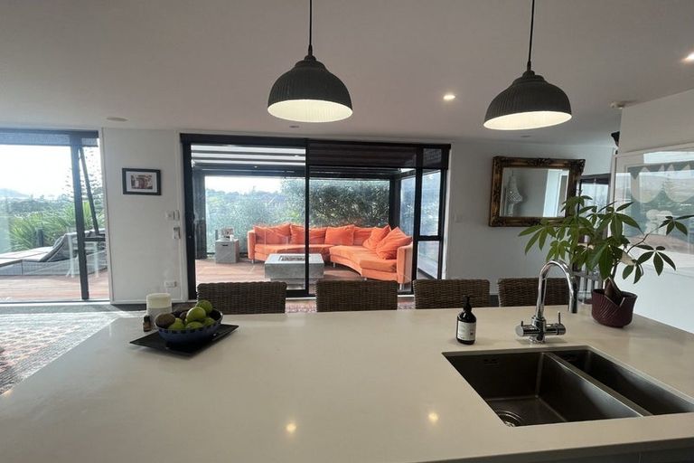 Photo of property in 2 Pohutukawa Avenue, Red Beach, 0932