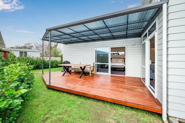 Photo of property in 5 Sharda Grove, Paraparaumu Beach, Paraparaumu, 5032