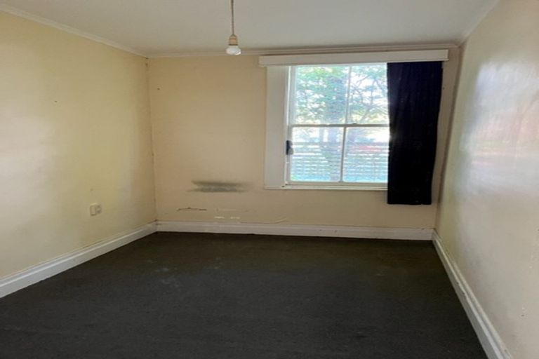 Photo of property in 19 Snelson Street, Palmerston North, 4410