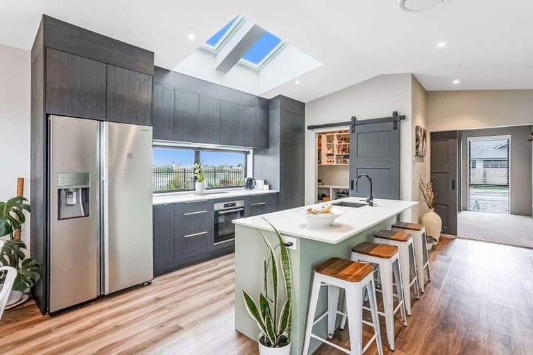 Photo of property in 18 Goldie Drive, Rangiora, 7400