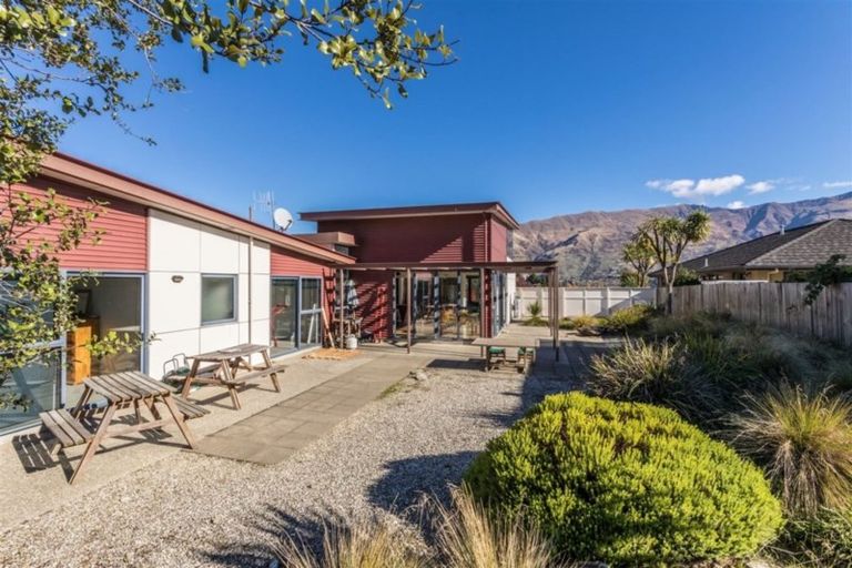Photo of property in 45 Kings Drive, Wanaka, 9305