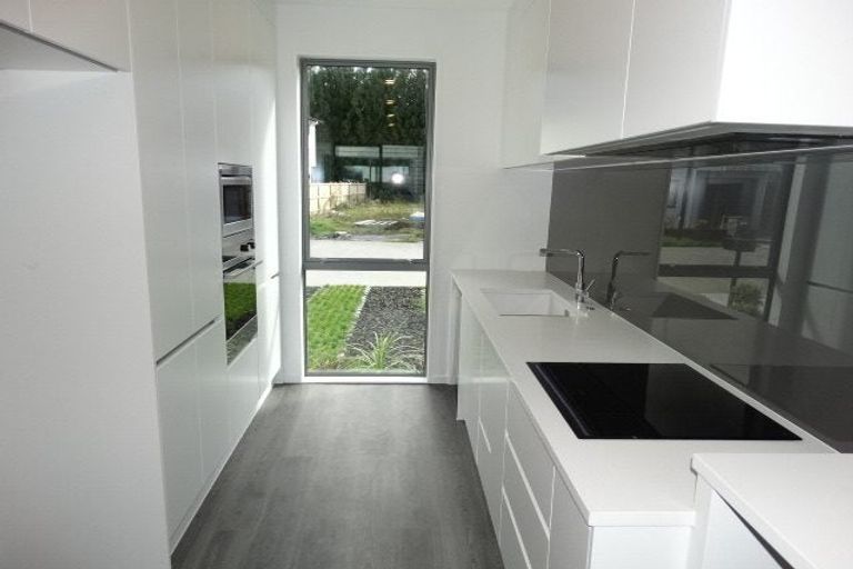 Photo of property in 5 Pihoihoi Place, Hobsonville, Auckland, 0616