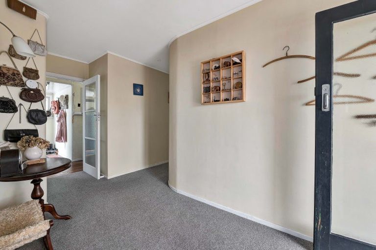 Photo of property in 1 Regan Street, Stratford, 4332