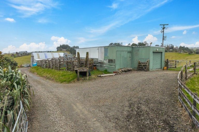 Photo of property in 167 Anderson Road, Helensville, 0875