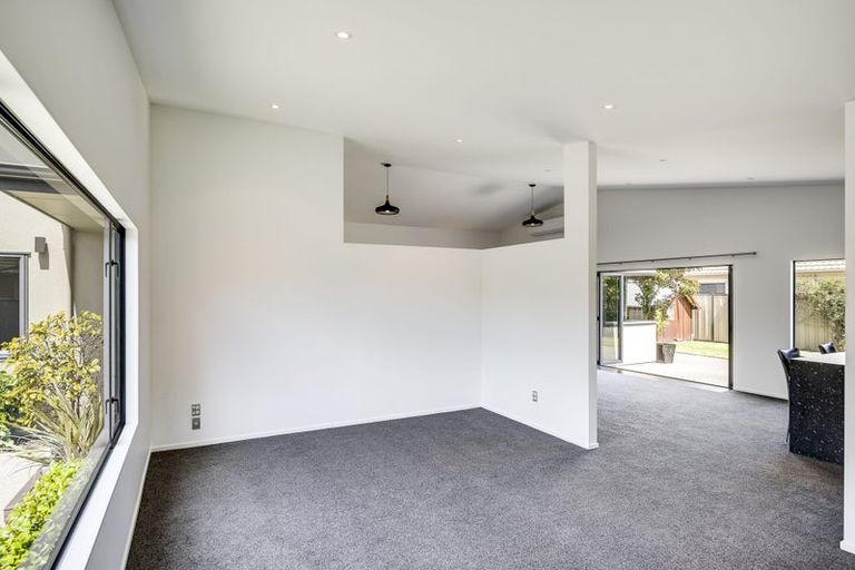 Photo of property in 20 Blythfield Place, Taradale, Napier, 4112