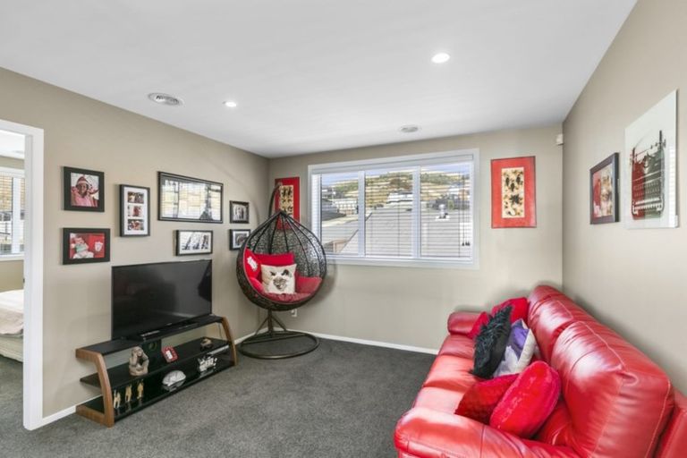 Photo of property in 117 Amesbury Drive, Churton Park, Wellington, 6037