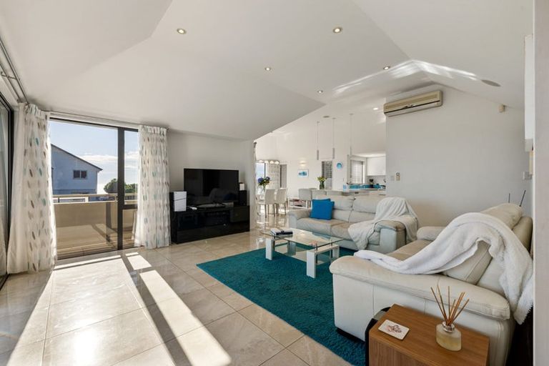 Photo of property in 60 Glenstrae Road, Redcliffs, Christchurch, 8081