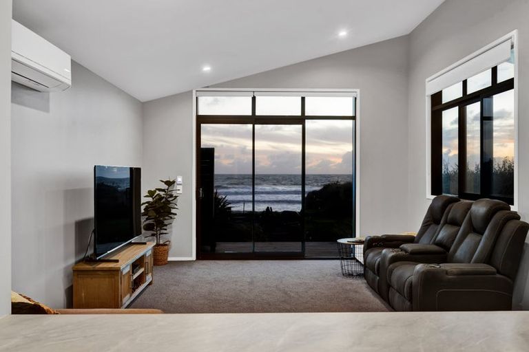 Photo of property in 288 Tai Road, Opunake, 4681