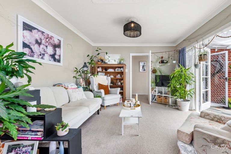 Photo of property in 11 Hall Grove, Ebdentown, Upper Hutt, 5018