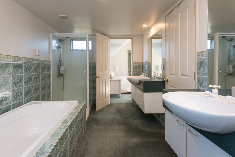 Photo of property in 2/61 Hawkesbury Avenue, St Albans, Christchurch, 8014